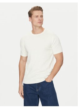 Calvin Klein T-Shirt K10K114485 Beżowy Regular Fit ze sklepu MODIVO w kategorii T-shirty męskie - zdjęcie 178554769