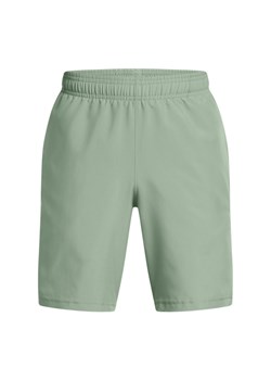 Chłopięce spodenki treningowe Under Armour UA Tech Woven Wordmark Short - zielone ze sklepu Sportstylestory.com w kategorii Spodenki chłopięce - zdjęcie 178555876