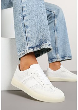 Białe Sneakersy Tenisówki Ozdobione Paskami Amodira ze sklepu renee.pl w kategorii Buty sportowe damskie - zdjęcie 178569407