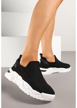 Czarne Siateczkowe Buty Sportowe Sneakersy Wsuwane Zdobione Tłoczeniami Nusadela ze sklepu renee.pl w kategorii Buty sportowe damskie - zdjęcie 178569437