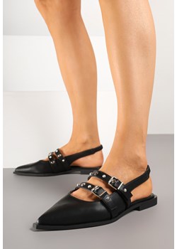 Czarne Sandały Slingback z Noskiem w Szpic Zdobione Nitami i Klamrami Callevis ze sklepu born2be.pl w kategorii Sandały damskie - zdjęcie 178589295