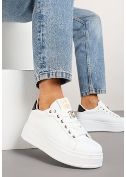 Biało-Czarne Sneakersy na Platformie Ozdobione Metaliczną Aplikacją Deseliena ze sklepu renee.pl w kategorii Buty sportowe damskie - zdjęcie 178590058