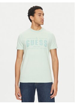 Guess T-Shirt M5GI27 KBW41 Zielony Regular Fit ze sklepu MODIVO w kategorii T-shirty męskie - zdjęcie 178599745