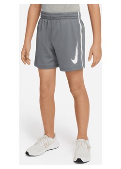 Spodenki treningowe Dri-FIT z nadrukiem dla dużych dzieci (chłopców) Nike Multi - Szary ze sklepu Nike poland w kategorii Spodenki chłopięce - zdjęcie 178602117
