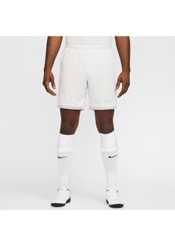 Męskie spodenki piłkarskie Dri-FIT Nike Academy - Szary ze sklepu Nike poland w kategorii Spodenki męskie - zdjęcie 178602189