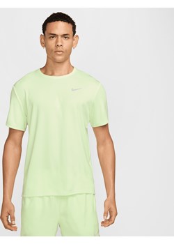 Męska koszulka z krótkim rękawem do biegania Nike Dri-FIT UV Miler - Żółty ze sklepu Nike poland w kategorii T-shirty męskie - zdjęcie 178603395