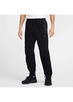 Męskie spodnie z tkaniny Nike Tech - Czerń ze sklepu Nike poland w kategorii Spodnie męskie - zdjęcie 178603777