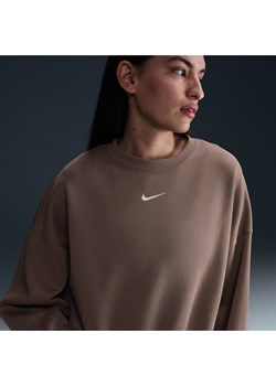 Damska bluza dresowa z półokrągłym dekoltem o dodatkowo powiększonym kroju Nike Sportswear Phoenix Fleece - Brązowy ze sklepu Nike poland w kategorii Bluzy damskie - zdjęcie 178604367