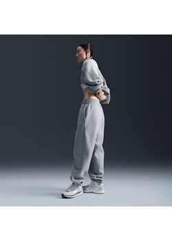 Damskie spodnie dresowe o kroju oversize z wysokim stanem Nike Phoenix Fleece - Szary ze sklepu Nike poland w kategorii Spodnie damskie - zdjęcie 178607027