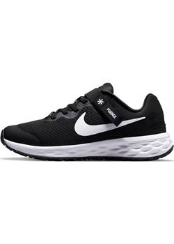Buty do biegania po asfalcie z systemem łatwego wkładania i zdejmowania dla dużych dzieci Nike Revolution 6 FlyEase - Czerń ze sklepu Nike poland w kategorii Buty sportowe dziecięce - zdjęcie 178607226