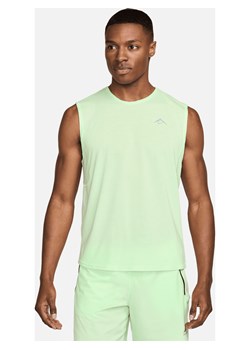 Męska koszulka bez rękawów do biegania Dri-FIT Nike Solar Chase - Zieleń ze sklepu Nike poland w kategorii T-shirty męskie - zdjęcie 178608126