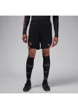 Męskie dzianinowe spodenki piłkarskie Jordan Dri-FIT Paris Saint-Germain Strike (wersja trzecia) - Czerń ze sklepu Nike poland w kategorii Spodenki męskie - zdjęcie 178608549