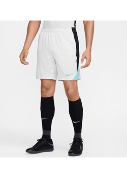 Męskie spodenki piłkarskie Dri-FIT Nike Strike - Szary ze sklepu Nike poland w kategorii Spodenki męskie - zdjęcie 178608588