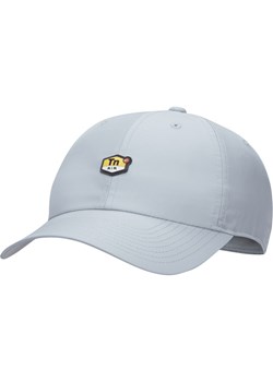 Czapka o nieusztywnianej konstrukcji Air Max Tn Nike Dri-FIT Club - Szary ze sklepu Nike poland w kategorii Czapki z daszkiem damskie - zdjęcie 178609486