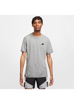 T-shirt męski Nike Sportswear Club - Szary ze sklepu Nike poland w kategorii T-shirty męskie - zdjęcie 178610365