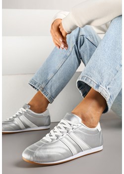 Srebrno-Białe Sznurowane Sneakersy w Stylu Tenisówek Liavessa ze sklepu born2be.pl w kategorii Buty sportowe damskie - zdjęcie 178626156