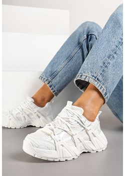 Białe Sneakersy z Ozdobnym Sznurowaniem i Tłoczoną Podeszwą Nurilune ze sklepu born2be.pl w kategorii Buty sportowe damskie - zdjęcie 178638725