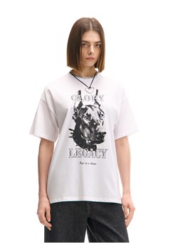 Cropp - Biały T-shirt oversize z psem - biały ze sklepu Cropp w kategorii Bluzki damskie - zdjęcie 178657949