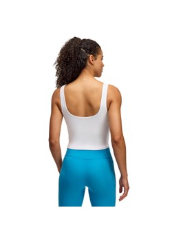 Damski top treningowy Under Armour Motion Tank Emea - biały ze sklepu Sportstylestory.com w kategorii Bluzki damskie - zdjęcie 178661437