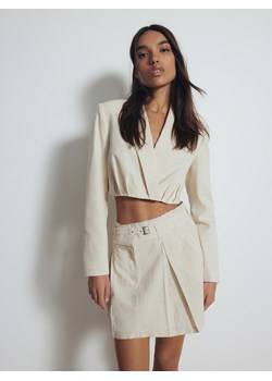 Reserved - Krótka marynarka z domieszką lnu - beżowy ze sklepu Reserved w kategorii Marynarki damskie - zdjęcie 178664909