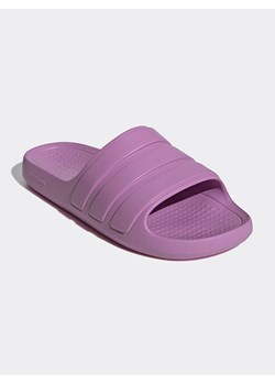 adidas Klapki w kolorze fioletowym ze sklepu Limango Polska w kategorii Klapki damskie - zdjęcie 178665419