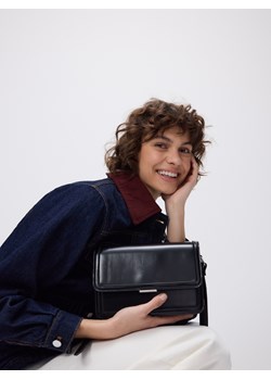 Reserved - Torebka crossbody - czarny ze sklepu Reserved w kategorii Torebki damskie - zdjęcie 178681729