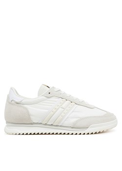 Sneakersy Tommy Jeans Tjw Retro Runner Cleated EN0EN02717 Biały ze sklepu eobuwie.pl w kategorii Buty sportowe damskie - zdjęcie 178692297