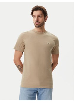 Calvin Klein Jeans T-Shirt J30J327100 Beżowy Regular Fit ze sklepu MODIVO w kategorii T-shirty męskie - zdjęcie 178693757