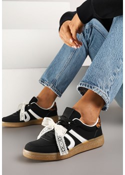 Czarne Sneakersy Typu Kultowe Tenisówki z Ozdobną Odpinaną Kokardą Korilinda ze sklepu renee.pl w kategorii Buty sportowe damskie - zdjęcie 178702129