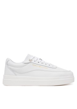 Sneakersy Tommy Hilfiger Modern Court Sneaker Lthr FW0FW08800 Biały ze sklepu eobuwie.pl w kategorii Buty sportowe damskie - zdjęcie 178713097