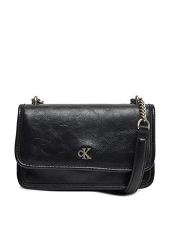 Torebka Calvin Klein Jeans Chain Mini Ew Flap LV04K3085G Czarny ze sklepu eobuwie.pl w kategorii Kopertówki - zdjęcie 178715045