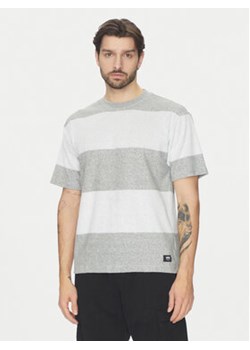 Vans T-Shirt Bergman VN000KUE Szary Regular Fit ze sklepu MODIVO w kategorii T-shirty męskie - zdjęcie 178717265