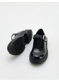 Reserved - Lakierowane loafersy - czarny ze sklepu Reserved w kategorii Półbuty dziecięce - zdjęcie 178739479