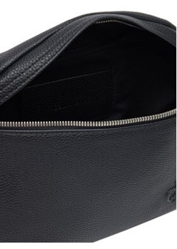 Calvin Klein Jeans Saszetka nerka Cargo Waistbag LV04G3082G Czarny ze sklepu MODIVO w kategorii Nerki - zdjęcie 178789268
