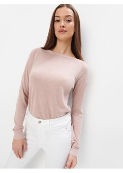 Mohito - Pudrowy sweter z metalizowaną nitką - pastelowy różowy ze sklepu Mohito w kategorii Swetry damskie - zdjęcie 178803848