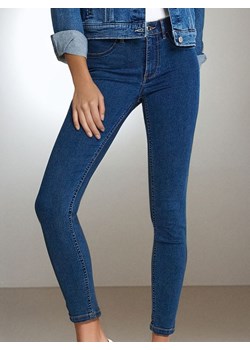 Sinsay - Jeansy skinny mid waist - granatowy ze sklepu Sinsay w kategorii Jeansy damskie - zdjęcie 178809875