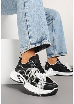 Czarne Sneakersy Ozdobione Geometrycznym Motywem Kokardą i Koralikami Saralinae ze sklepu born2be.pl w kategorii Buty sportowe damskie - zdjęcie 178811047