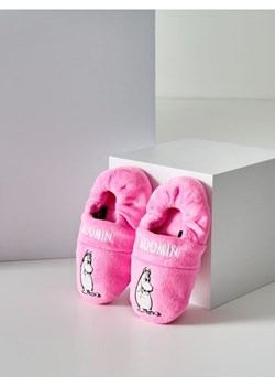 Sinsay - Kapcie The Moomins - różowy ze sklepu Sinsay w kategorii Kapcie dziecięce - zdjęcie 178884545