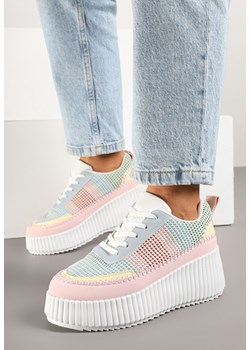 Różowo-Niebieskie Sneakersy na Grubej Podeszwie z Tłoczeniami Zdobione Przeszyciami Falinia ze sklepu born2be.pl w kategorii Buty sportowe damskie - zdjęcie 178888998