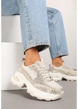 Beżowe Sneakersy na Grubej Tłoczonej Podeszwie z Cyrkoniami Kornelva ze sklepu born2be.pl w kategorii Buty sportowe damskie - zdjęcie 178889868