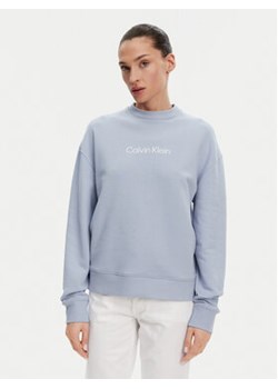 Calvin Klein Bluza Hero Logo K20K205450 Błękitny Regular Fit ze sklepu MODIVO w kategorii Bluzy damskie - zdjęcie 178890665