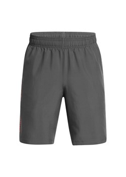 Chłopięce spodenki treningowe Under Armour UA Tech Woven Wordmark Short - szare ze sklepu Sportstylestory.com w kategorii Spodenki chłopięce - zdjęcie 178911766