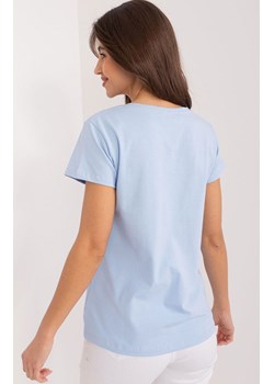 Jasnoniebieski t-shirt damski z naszywkami RV-BZ-9622.16X, Kolor jasnoniebieski, Rozmiar S/M, BASIC FEEL GOOD ze sklepu Intymna w kategorii Bluzki damskie - zdjęcie 178915815