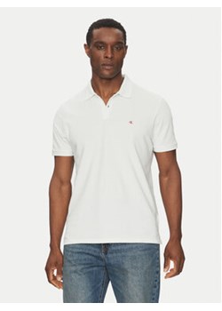 Calvin Klein Jeans Polo LV040EM269 Biały Regular Fit ze sklepu MODIVO w kategorii T-shirty męskie - zdjęcie 178928209