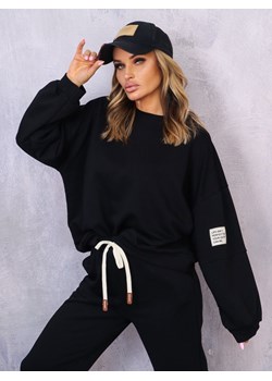 KOMPLET DRESOWY BLUZA Z NASZYWKĄ+ SPODNIE- CZARNY ze sklepu olika.com.pl w kategorii Dresy damskie - zdjęcie 178970276