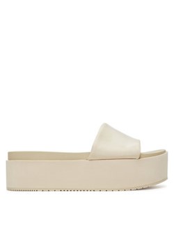 Calvin Klein Jeans Klapki Flatform Sandal Slide In Nylon YW0YW01791 Écru ze sklepu MODIVO w kategorii Klapki damskie - zdjęcie 179005206