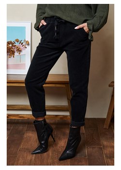 Joséfine Spodnie sztruksowe "Korne" w kolorze czarnym - id: 16685089 - marki Joséfine - 179009607 Joséfine Spodnie sztruksowe "Korne" w kolorze czarnym ze sklepu Limango Polska w kategorii Spodnie damskie - zdjęcie 179009607