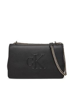 Torebka Calvin Klein Jeans Sculpted Ew Flap Conv Chain LV04K3035G Czarny ze sklepu eobuwie.pl w kategorii Kopertówki - zdjęcie 179012538