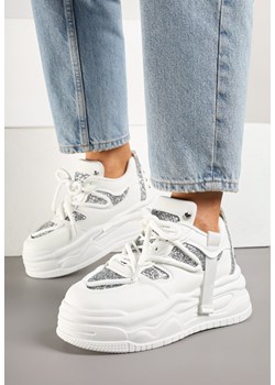 Białe Streetwearowe Sneakersy na Platformie z Brokatem i Aplikacjami Maivessa ze sklepu born2be.pl w kategorii Buty sportowe damskie - zdjęcie 179015105