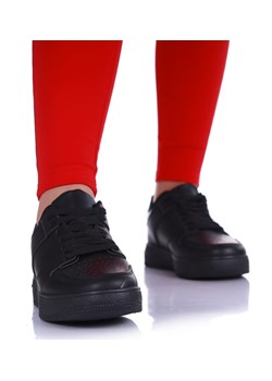 Klasyczne czarne trampki sznurowane /F7-3 13618 T484/ ze sklepu Pantofelek24.pl w kategorii Trampki damskie - zdjęcie 179041645